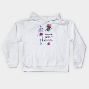 Amor Vincit Omnia skeleton and roses white Kids Hoodie